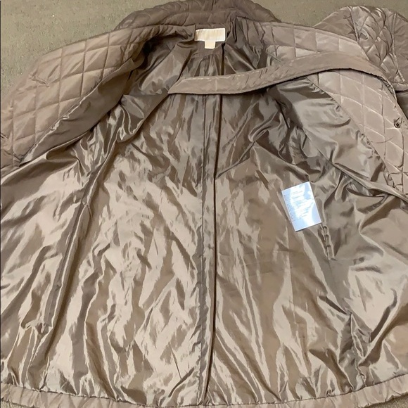 Michael Kors coat, great condition! Tan! cute! - Picture 7 of 12